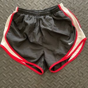 Nike shorts S
